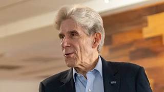 image for Chancellor Frenk joins Japan Alumni Association for 50th anniversary